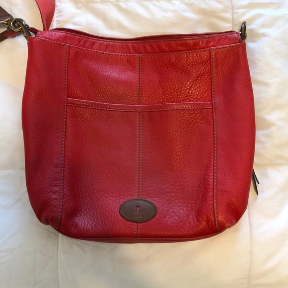 Large Red Crossbody Fossil Purse - Picture 3 of 4